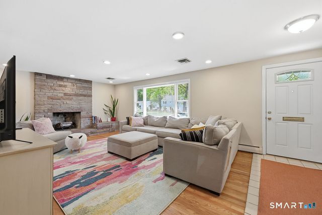 37 Stoneham Drive, West Hartford, CT 06117