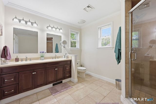 37 Stoneham Drive, West Hartford, CT 06117