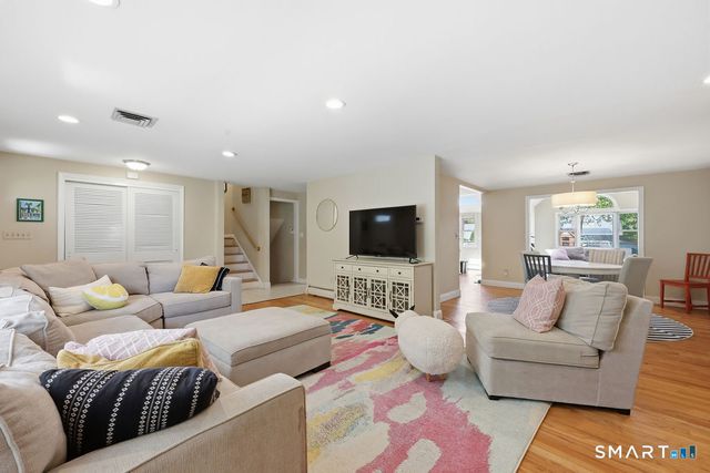 37 Stoneham Drive, West Hartford, CT 06117