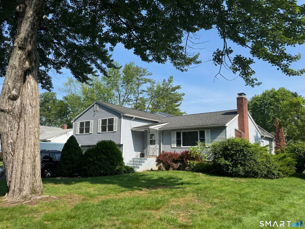 37 Stoneham Drive, West Hartford, CT 06117