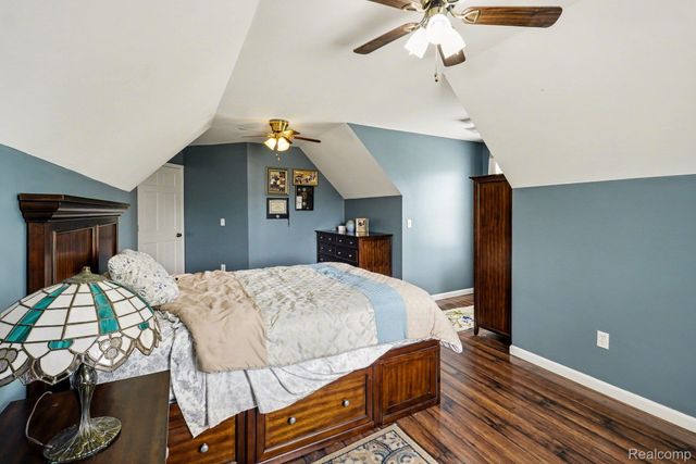 9270 Anacapa Bay Drive, Hamburg Township, MI 48169