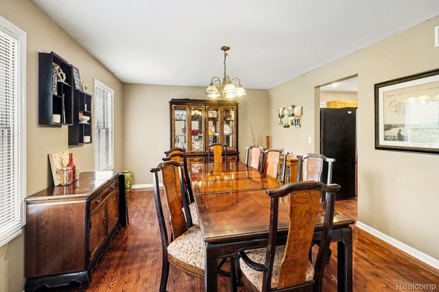 9270 Anacapa Bay Drive, Hamburg Township, MI 48169