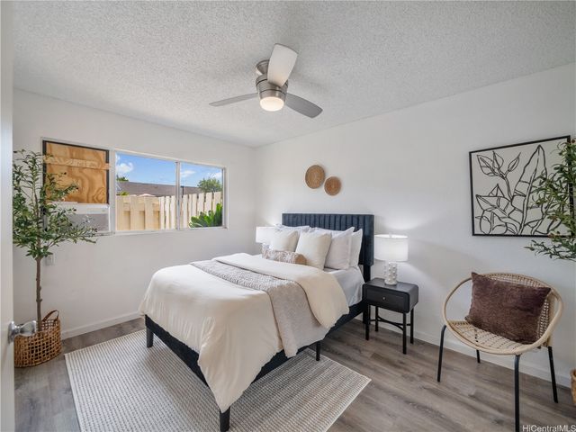 94-749 Paaono Street E5, Waipahu, HI 96797