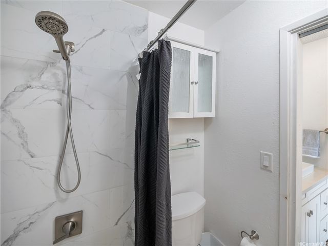 94-749 Paaono Street E5, Waipahu, HI 96797