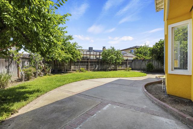 800 Treasure Lane, Manteca, CA 95337