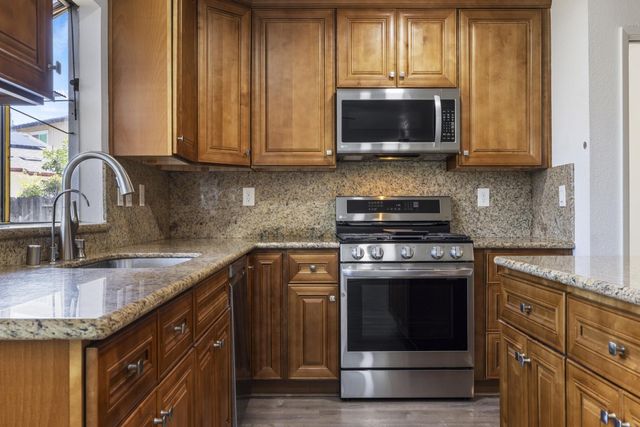 800 Treasure Lane, Manteca, CA 95337