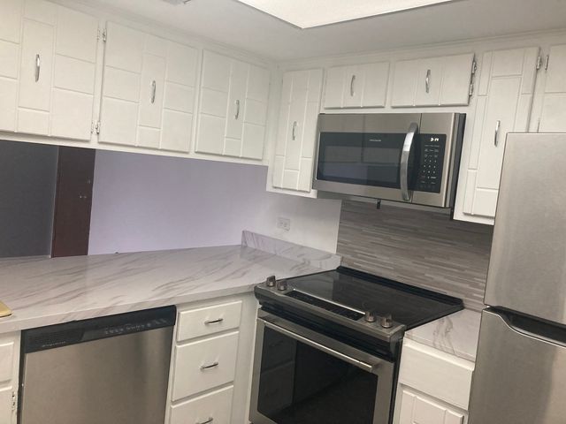 830 Elder Road B413, Homewood, IL 60430