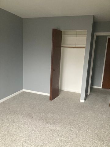 830 Elder Road B413, Homewood, IL 60430