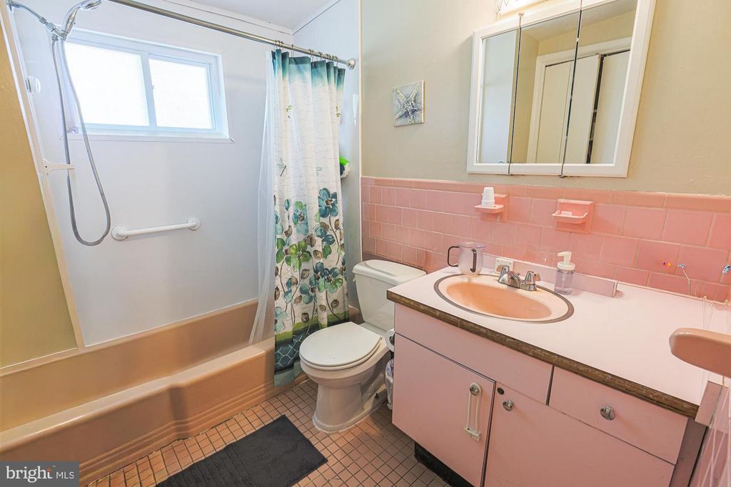 Image 18 of property listing at 2451 FOREST GREEN RD, Baltimore, MD 21209