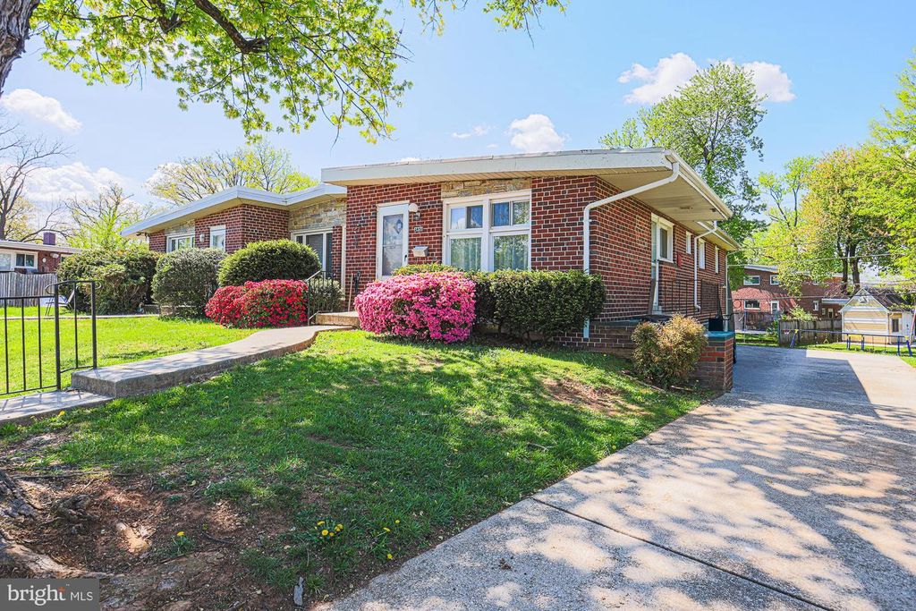 Image 3 of property listing at 2451 FOREST GREEN RD, Baltimore, MD 21209