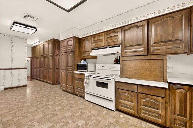 8901 Rio Grande Boulevard NW, Albuquerque, NM 87114