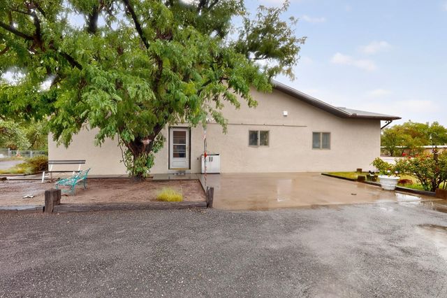 8901 Rio Grande Boulevard NW, Albuquerque, NM 87114