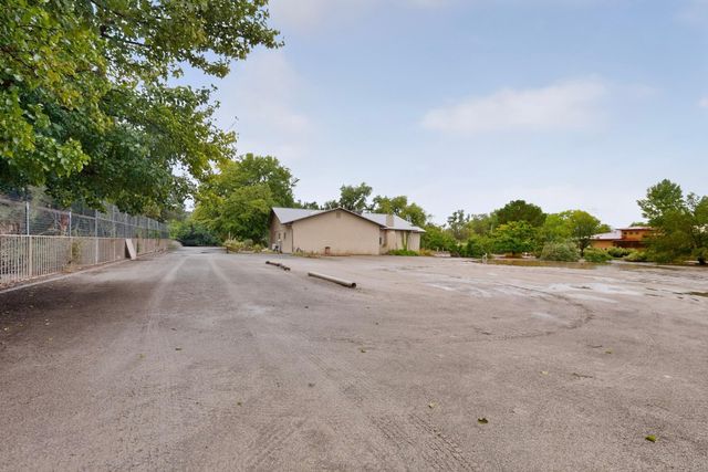 8901 Rio Grande Boulevard NW, Albuquerque, NM 87114