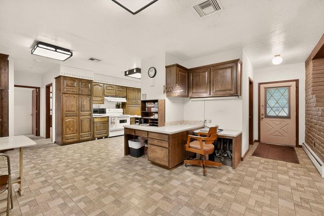 8901 Rio Grande Boulevard NW, Albuquerque, NM 87114