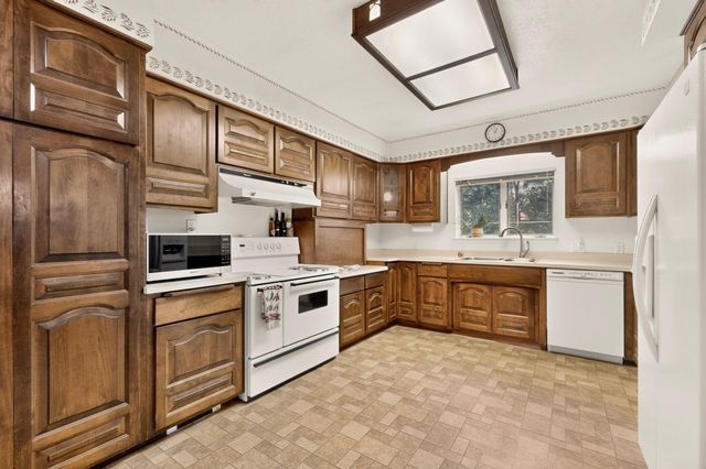 8901 Rio Grande Boulevard NW, Albuquerque, NM 87114