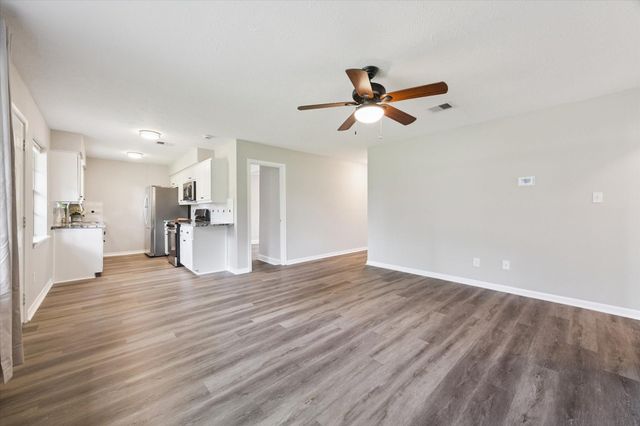 108 Annette Lane, Friendswood, TX 77546