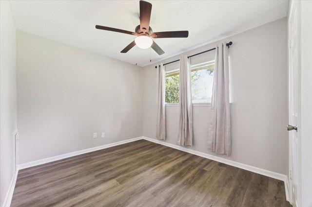 108 Annette Lane, Friendswood, TX 77546