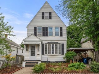 27 Windom St, Boston, MA 02134