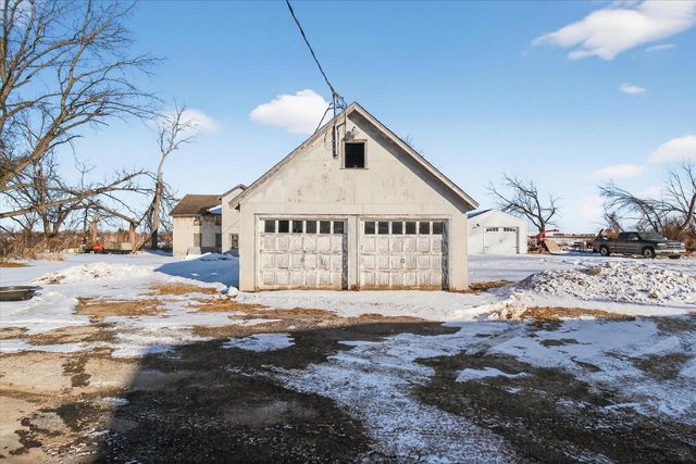 2429 Center Avenue, Janesville, WI 53546