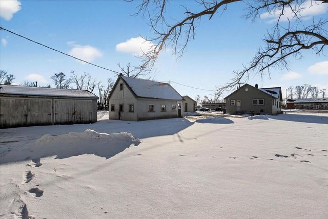 2429 Center Avenue, Janesville, WI 53546