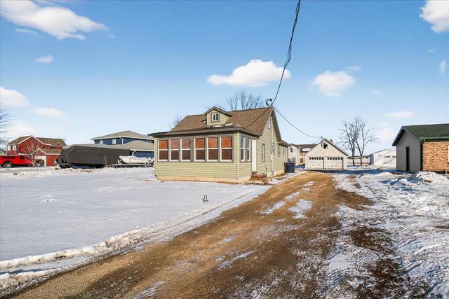 2429 Center Avenue, Janesville, WI 53546