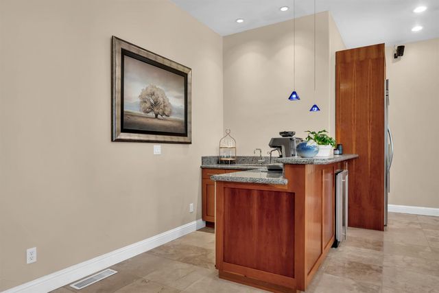 2847 Sierra Vista Rd, Rescue, CA 95672