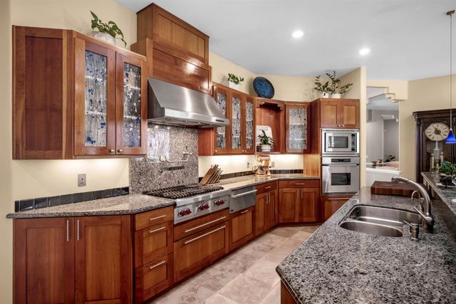 2847 Sierra Vista Rd, Rescue, CA 95672