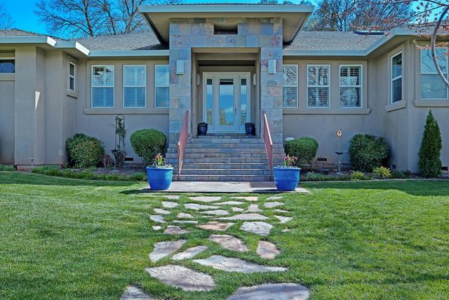 2847 Sierra Vista Rd, Rescue, CA 95672