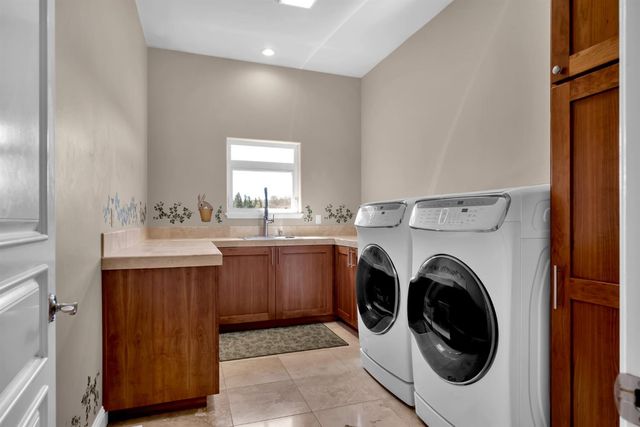 2847 Sierra Vista Rd, Rescue, CA 95672