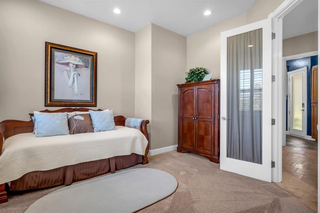 2847 Sierra Vista Rd, Rescue, CA 95672