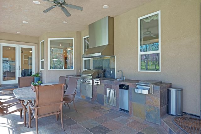 2847 Sierra Vista Rd, Rescue, CA 95672