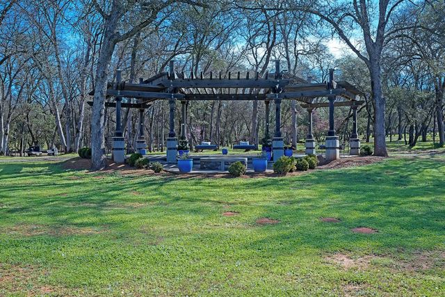 2847 Sierra Vista Rd, Rescue, CA 95672