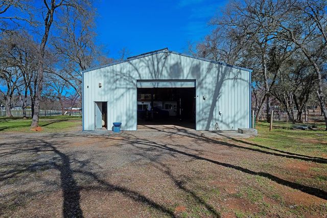 2847 Sierra Vista Rd, Rescue, CA 95672