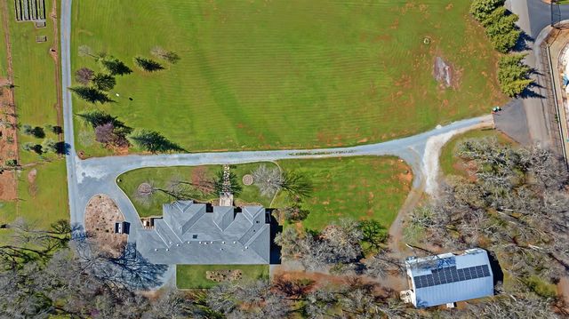 2847 Sierra Vista Rd, Rescue, CA 95672