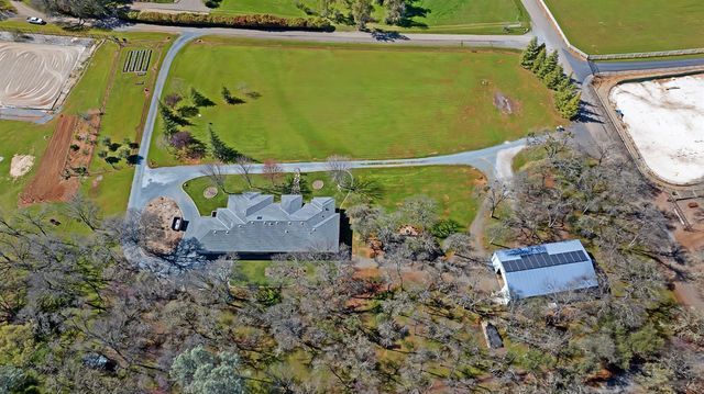 2847 Sierra Vista Rd, Rescue, CA 95672