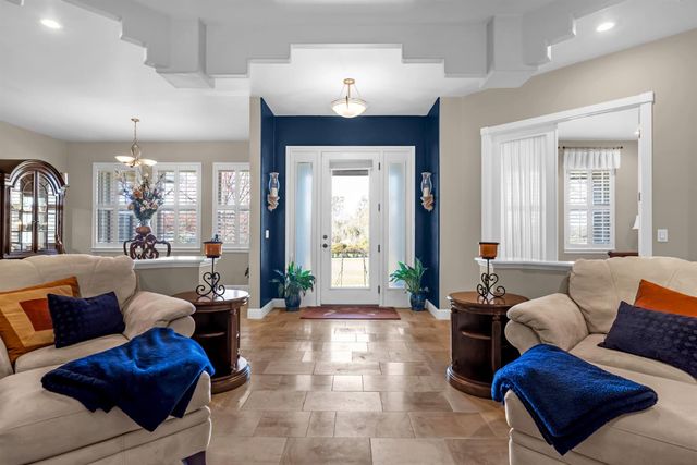 2847 Sierra Vista Rd, Rescue, CA 95672