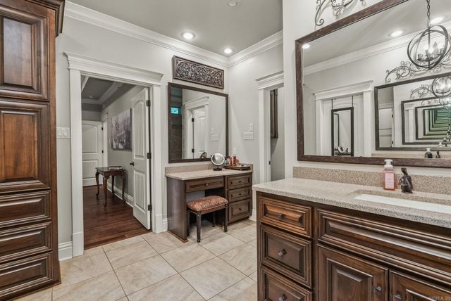 5715 Spencer Lake, Conway, AR 72034