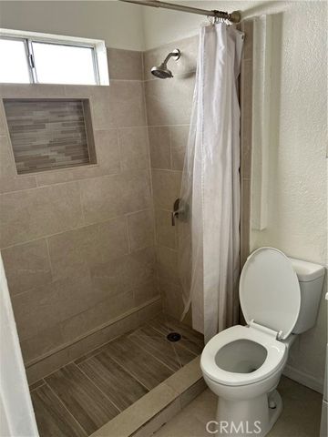 223 E Pleasant Street, Long Beach, CA 90805