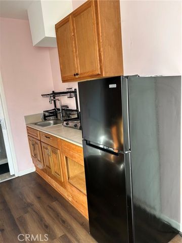 223 E Pleasant Street, Long Beach, CA 90805