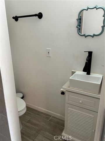 223 E Pleasant Street, Long Beach, CA 90805