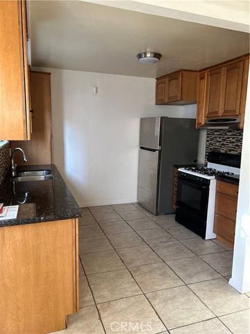 223 E Pleasant Street, Long Beach, CA 90805