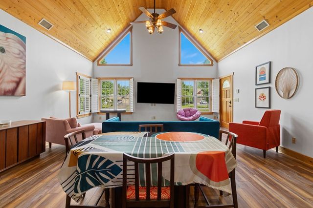 315 Cartecay River Run, Ellijay, GA 30536