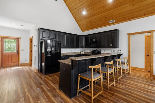 315 Cartecay River Run, Ellijay, GA 30536