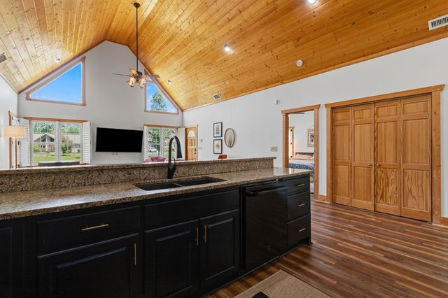 315 Cartecay River Run, Ellijay, GA 30536