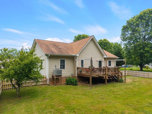 315 Cartecay River Run, Ellijay, GA 30536
