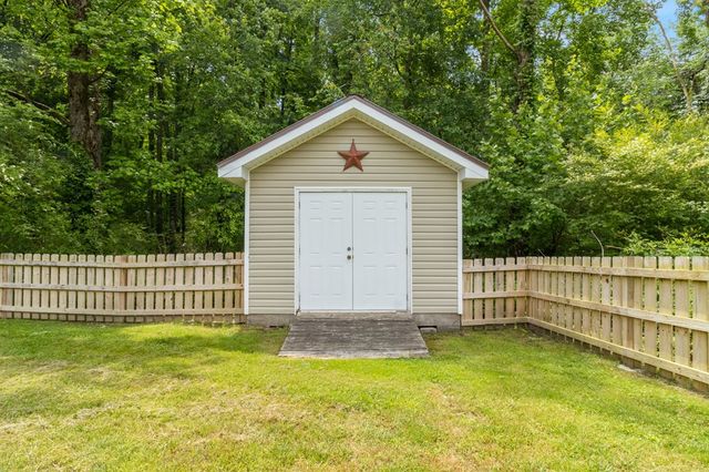 315 Cartecay River Run, Ellijay, GA 30536