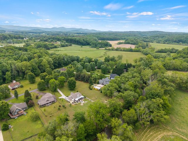 315 Cartecay River Run, Ellijay, GA 30536