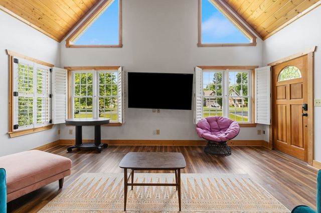 315 Cartecay River Run, Ellijay, GA 30536