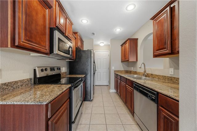 2369 Sara Alice Court, Fayetteville, AR 72701
