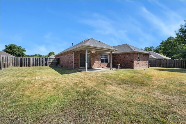 2369 Sara Alice Court, Fayetteville, AR 72701